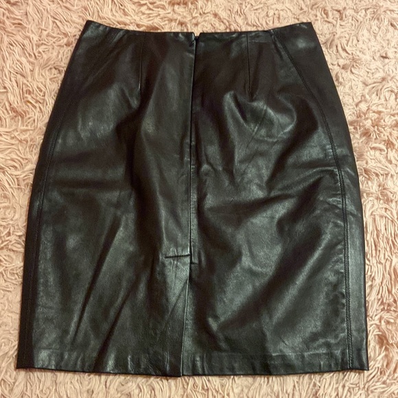 Leather skirt - Picture 2 of 5